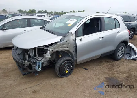 2017 Chevrolet Trax Ls z USA, uszkodzony, nr VIN KL7CJKSB5HB173997
